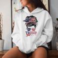 Trump Girl No Apologies Messy Bun Trump 2024 Bandera Estadounidense Sudadera con capucha para mujer Regalos para ella