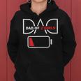Dad Of 2 Girls Low Battery Father’S Day Girls Dad Sudadera con capucha para mujer