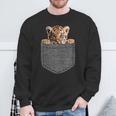 Tiger In Chest Pocket Sweatshirt Geschenke für alte Männer