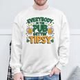 Everybody In The Pub Getting Tipsy Irish St Patrick's Day Sweatshirt Gifts for Old Men