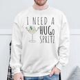 I Need A Hugo Spritz Summer Elderberry Prosecco Cocktail Hug Sweatshirt Geschenke für alte Männer