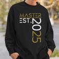 Graduation Master Est 2025 Outfit Golden Motif Outfit Fun Sweatshirt Geschenke für Ihn