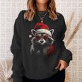 Raccoon With Christmas Hat Christmas Sweatshirt Geschenke für Sie