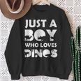 Boy Who Loves Dinos Letras Divertidas Con Diseño De Dinosaur Camisa de entrenamiento Regalos para ancianas
