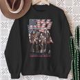 Kiss Kick Em In The Th Sweatshirt Geschenke für alte Frauen