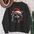 Raccoon With Christmas Hat Christmas Sweatshirt Geschenke für alte Frauen