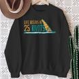 Windsurfing Life Begins At 25 Knot Surfer Saying Sweatshirt Geschenke für alte Frauen