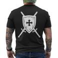 Knight Costume Knight Costume Shield Sword T-Shirt mit Rückendruck