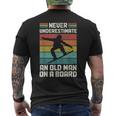 Never Underestimate An Old Man On A Snowboard intage T-Shirt mit Rückendruck