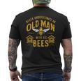 Vintage Never Underestimate An Old Man Beekeeper Men's T-shirt Back Print