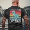 Dinosaurio Retro Con Texto En Inglés Thats What I Do I Eat Pizza And Forget Things Camiseta Hombre Estampado Espalda Regalos para ancianos