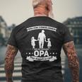 Grandpaon 2 Enkelinnen Opa Hoch 2 Opa Mit Zwei Grandkelterter T-Shirt mit Rückendruck Geschenke für alte Männer