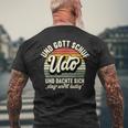 Name Udo Slogan And Gott Schuf Udo S T-Shirt mit Rückendruck Geschenke für alte Männer