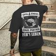 Grandpa And Grandson Angel Partner Fishing Partner Father's Day T-Shirt mit Rückendruck Geschenke für Ihn