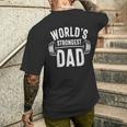 Hombre World's Strongest Dad Entrenamiento Gimnasio Día Del Padre Camiseta Hombre Estampado Espalda Regalos para él