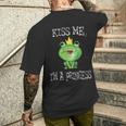 Kiss Me I'm A Princess Frog T-Shirt mit Rückendruck Geschenke für Ihn