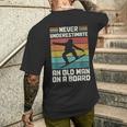 Never Underestimate An Old Man On A Snowboard intage T-Shirt mit Rückendruck Geschenke für Ihn