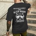 Underschätze Nie Alten Mann Auf Skiern Mountains Ski T-Shirt mit Rückendruck Geschenke für Ihn