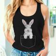 Rabbit In Chest Pocket Easter Bunny Carnickel For Women Tank Top Frauen Geschenke für Sie