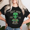 Just Here For The Beer Alien Graphic Beer T-shirt Frauen Geschenke für Sie