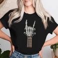 Rock On Skeleton Mano Guitarra Rock & Roll Hombres Es Rock Band Camiseta de mujer Regalos para ella