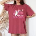 Traje De Esgrima Para Just A Girl Who Loves Fencing Camiseta extragrande cómoda para mujer Crimson