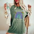 Autism In April We Wear Blue Autism Rainbow Awareness Month Camiseta extragrande cómoda para mujer Moss