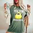 Pew Pew Madafakas Crazy Chicken Gun Regalos Divertidos Camiseta extragrande cómoda para mujer Moss