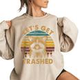 Raccoon Lovers Oversized Sweatshirt - Cute Statement for Animal Fans Sand