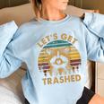 Raccoon Lovers Oversized Sweatshirt - Cute Statement for Animal Fans Light Blue