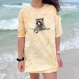 Pocket Raccoon T-Shirt - Casual Comfort for Raccoon Lovers Citrine