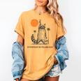 Retro 90s Sunset Raccoon Women's T-Shirt | Everyday Humor Mustard