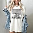 Alien UFO Raccoon Women's T-Shirt – Quirky Cosmic Style Ivory