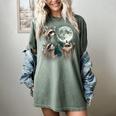 Raccoon Howling Moon Women's T-Shirt - Quirky Comfort Style Berry
