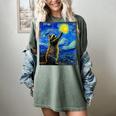 Starry Night Raccoon Art Women's T-Shirt - Van Gogh-Inspired Gift Berry