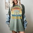 Vintage Raccoon Lovers Women's T-Shirt - Fun Graphic Tee Berry