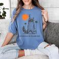 Retro 90s Sunset Raccoon Women's T-Shirt | Everyday Humor Blue Jean