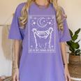 Raccoon Moon Comfort Colors T-Shirt – Women's Casual Vibe Violet