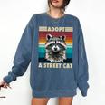 Raccoon Vintage Retro Sweatshirt - Unisex Comfort for All Ages Denim