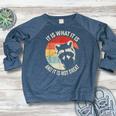Raccoon Raglan Sweatshirt - Vintage Women's Crewneck for Casual Wear Heather Navy