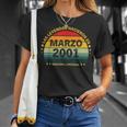 24 Años Cumpleañosintage Nacido En Marzo 2001 Camiseta unisex Regalos para ella
