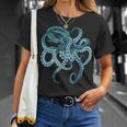 Deep Sea Blue Octopus In Combat Posture T-Shirt Geschenke für Sie