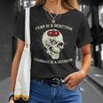 El Miedo Es Una Reacción El Coraje Es Una Decisión Camiseta unisex Regalos para ella