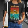 Never Ever Give Up Motivational T-Shirt Geschenke für Sie