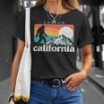 Folsom California Retro 80S Bigfoot Mountains T-Shirt Cadeaux pour elle