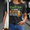 Garten Und Bier Darum Bin Ich Hier Gärtner Hobbygärtner T-Shirt Geschenke für Sie