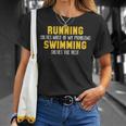 La Course À Pied Résout La Plupart De Mes Problèmes De Natation Et Résout Le Reste T-Shirt Cadeaux pour elle