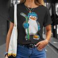 Pingüino Hockey Sobre Hielo Palo De Hockey Deportes Camiseta unisex Regalos para ella