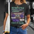 Retro Style Music Forever Young Radio Cassette S T-Shirt Geschenke für Sie