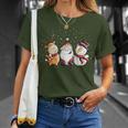 Santa Claus Reindeer And Snowman In The Snow I Christmas T-Shirt Geschenke für Sie